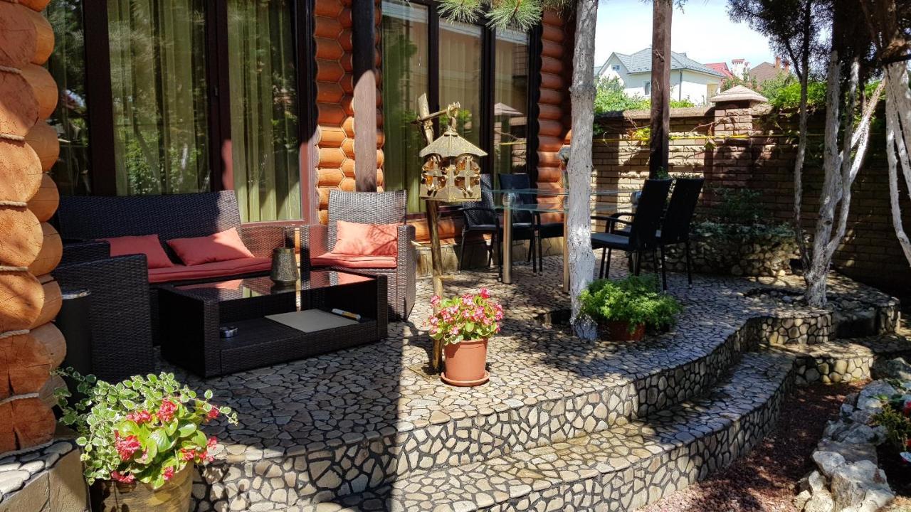 Luxury Villa With Pool And Sauna Chernivtsi Exterior foto