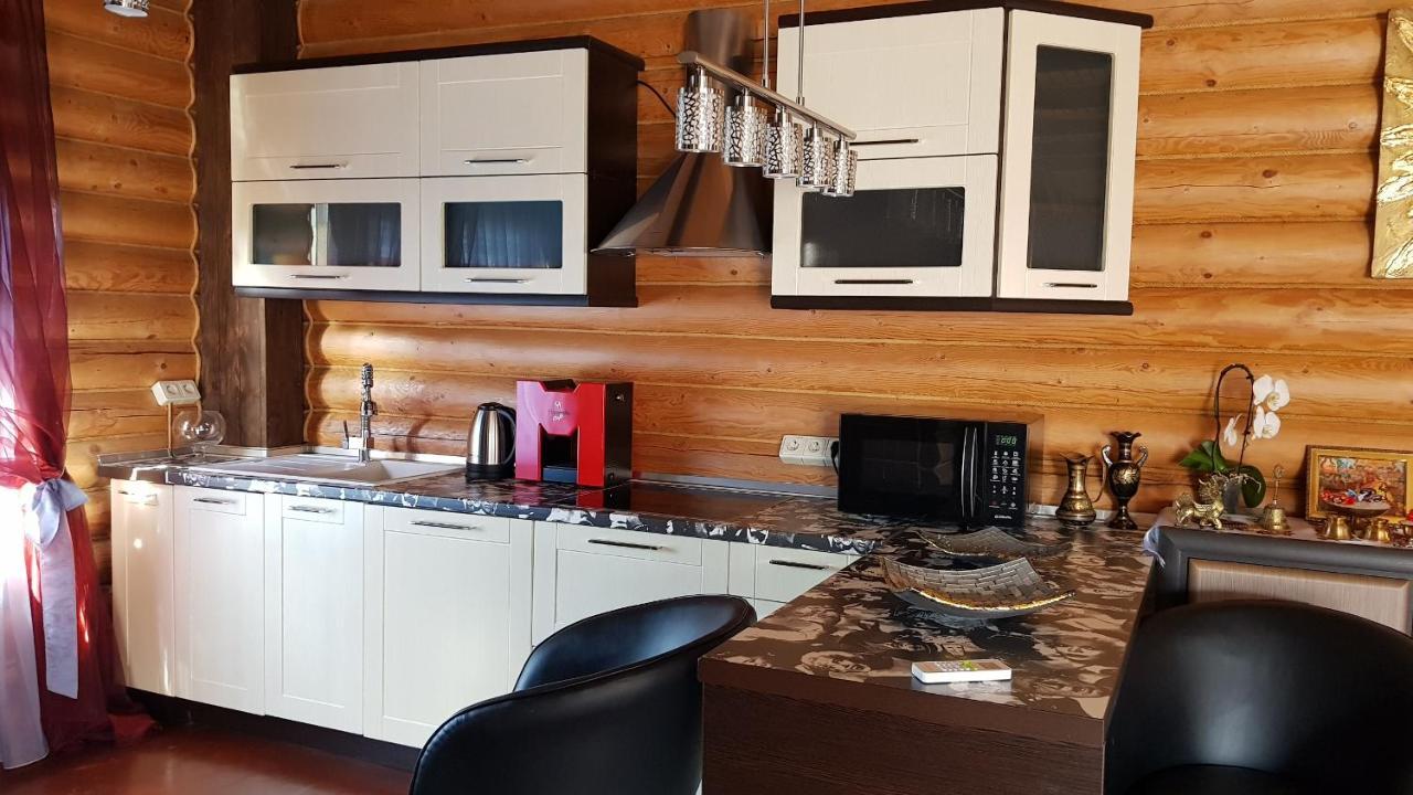 Luxury Villa With Pool And Sauna Chernivtsi Exterior foto